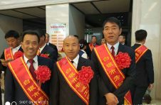 金龍公司企業(yè)領(lǐng)導人榮獲“白銀市勞動模范”表彰